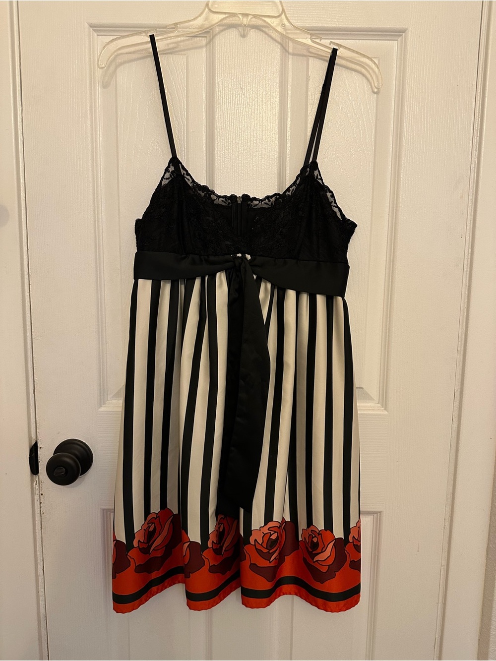 Forever 21 Babydoll dress w Black Lace Trim